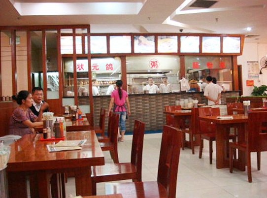 互聯(lián)網(wǎng)時(shí)代下，傳統(tǒng)餐飲如何轉(zhuǎn)型才能不被顛覆?