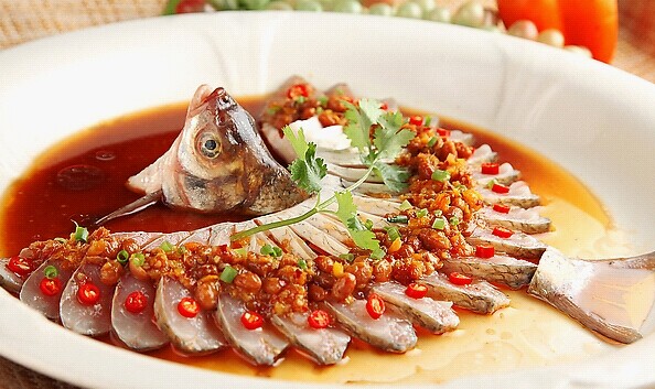 如果你是餐飲老板，如何吃下這700億的年夜飯？
