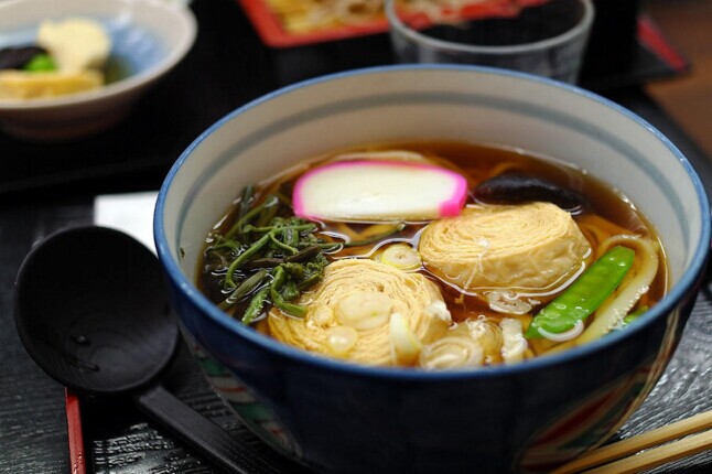 這家面館憑啥在頻頻面臨“洗牌”的餐飲業(yè)站穩(wěn)腳跟？|餐飲界