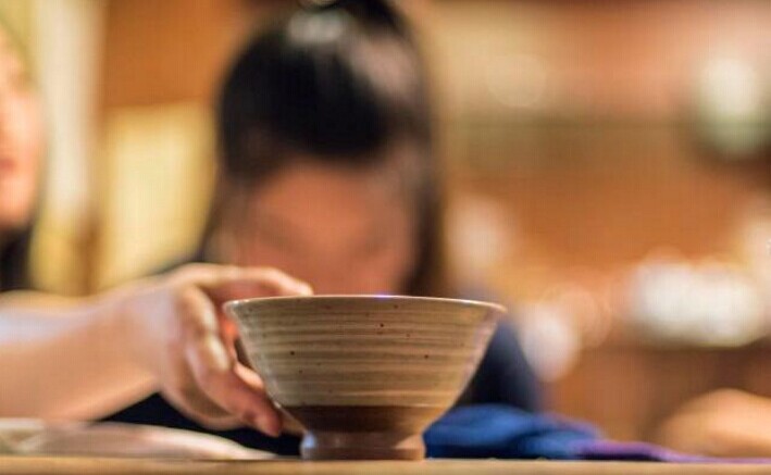 當(dāng)咖啡遇上豬蹄，茶真鄉(xiāng)這樣突圍“慢餐飲”|餐飲界