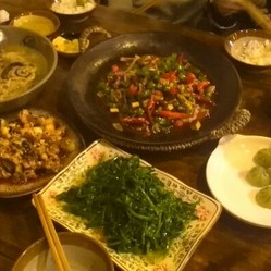 姑姑宴冒菜缺斤短兩，餐飲業(yè)菜量標(biāo)注缺失
