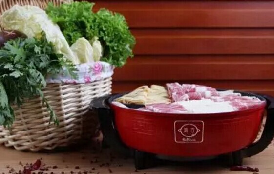 他為何對(duì)火鍋外賣(mài)如此執(zhí)著？|餐飲界