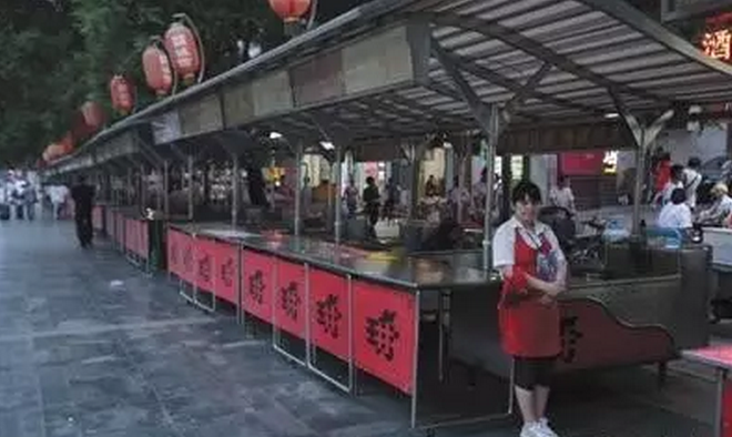 北京繁華商業(yè)區(qū)擠滿外地餐飲，老北京小吃全面萎縮