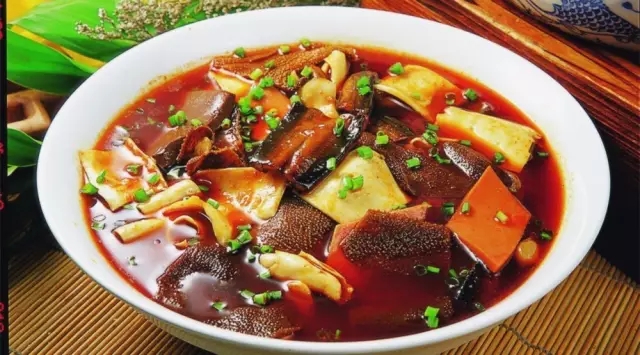 互聯(lián)網(wǎng)狂潮下被顛覆的餐飲業(yè)，死或等死？|餐飲界
