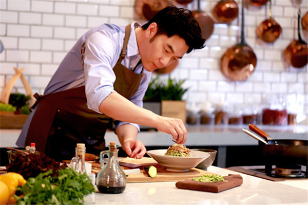 玩轉(zhuǎn)“網(wǎng)紅”，林依輪要演出不一樣的“美食計(jì)”|餐飲界