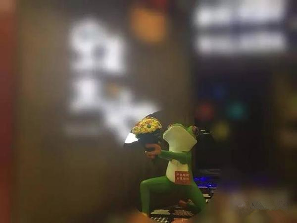 王小白：三個維度解析一蛙兩店的不同命運！