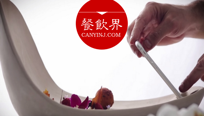 將餐盤打造成“拍照神器”，這家餐廳完成一次完美的社群營銷！