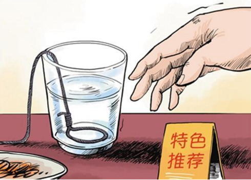 一餐廳國慶假期現(xiàn)“天價(jià)白開水”：10元一杯|餐飲界