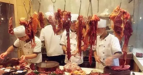 11月6日，“哞哞叫”和深圳名廚委員會的大師共同見證“牛”的傳奇