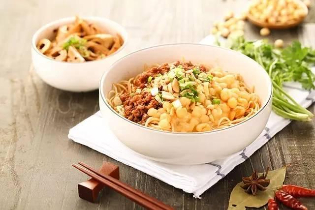 他把一個單品做到整個城市為之“瘋狂”，背后的秘密竟是這樣！|餐飲界