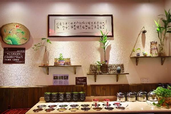 都說(shuō)素食餐廳95%虧錢(qián)，這品牌卻打破了魔咒“狠賺錢(qián)”|餐飲界