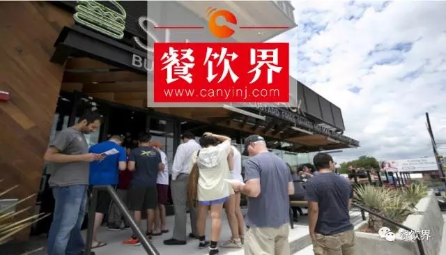和麥當(dāng)勞唱反調(diào)，要將漢堡包賣出格調(diào)，“Shake Shack”為啥能受到年輕人追捧？