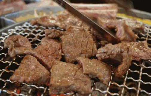 餐飲新騙術(shù)：小伙吃了一頓烤肉，準(zhǔn)備買房交首付的55萬沒了