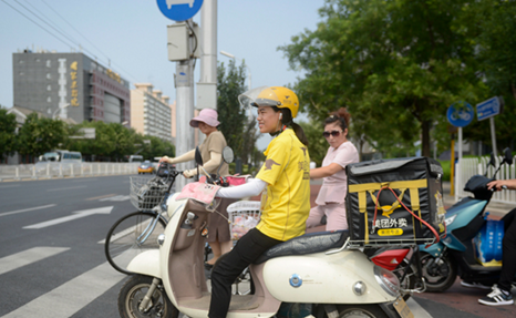 90后外賣小妹：我為什么選擇送外賣？