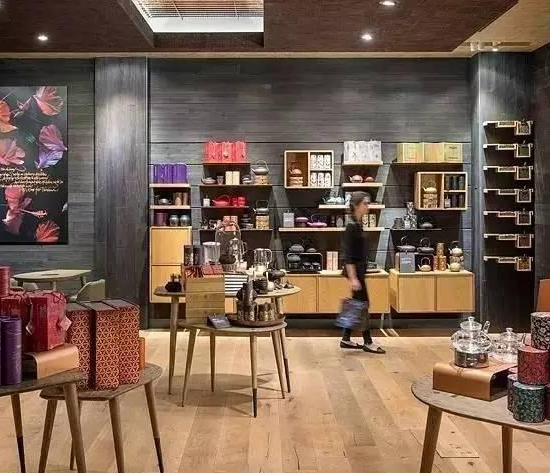 星巴克的焦慮：豪擲88億收回門店所有權(quán)、關(guān)閉379家茶飲店……