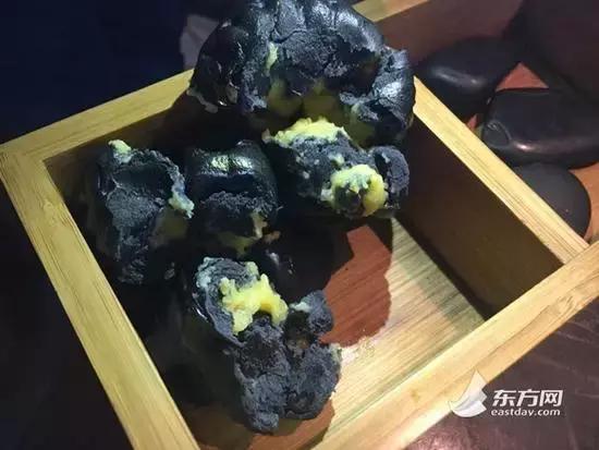 桂滿隴食盒現(xiàn)十幾條活蛆，公安機關(guān)介入調(diào)查|餐飲界