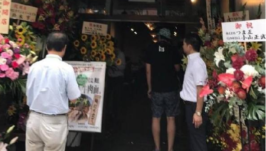 100塊一碗，蘭州拉面日本首開店排長隊(duì)，能否逆襲日本拉面？