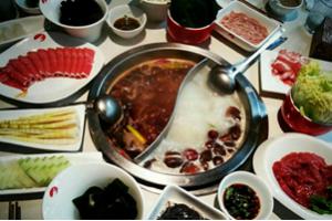 真相| 出問(wèn)題的海底撈 可不是一家簡(jiǎn)單的火鍋店！|餐飲界