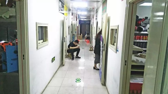 感謝外賣，讓我從失敗的餐飲老板變成月入30萬的“包租公”