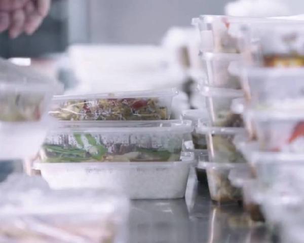 11家店全是萬(wàn)單銷冠！年入1.5億！他成為“深圳外賣之王”的秘密是……|餐飲界