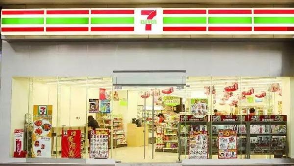 3年少賣80億包，一個(gè)明星爆品如何走下神壇