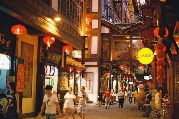 開業(yè)不久虧損50萬，美食街選址的那些坑！