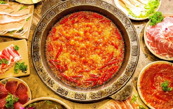 一個(gè)小事件，竟引發(fā)川渝火鍋地震，100多家火鍋店被下架|餐飲界