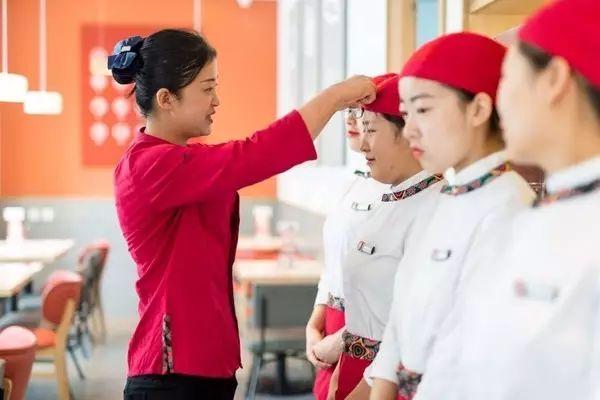 做到這五點(diǎn)的餐廳領(lǐng)班，比店長(zhǎng)還牛！