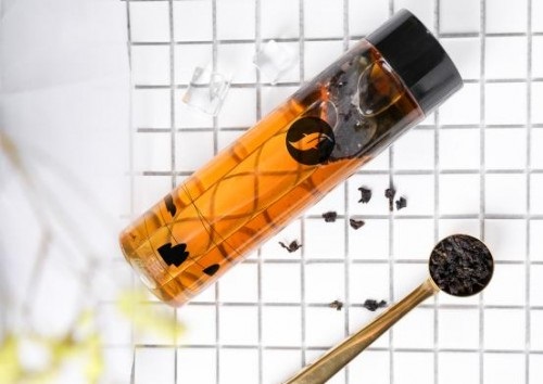 一夫茶網(wǎng)紅文藝短句被刷屏，引領(lǐng)新茶飲“文藝風(fēng)”