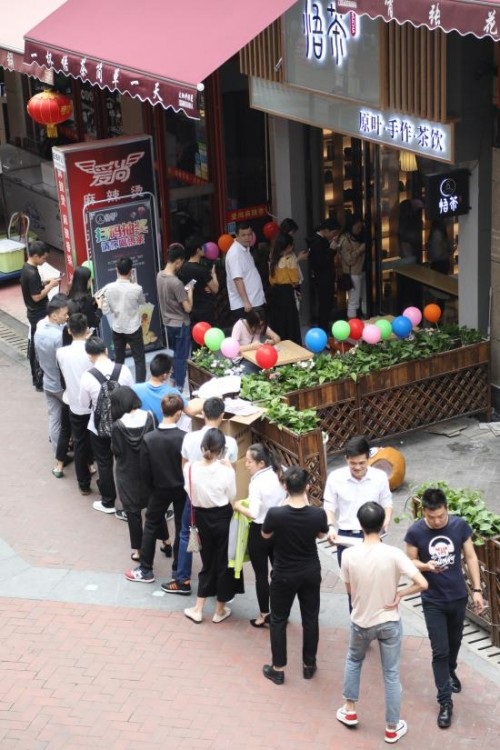揭秘悟茶半年1000家店，持續(xù)火爆排隊背后深層次原因