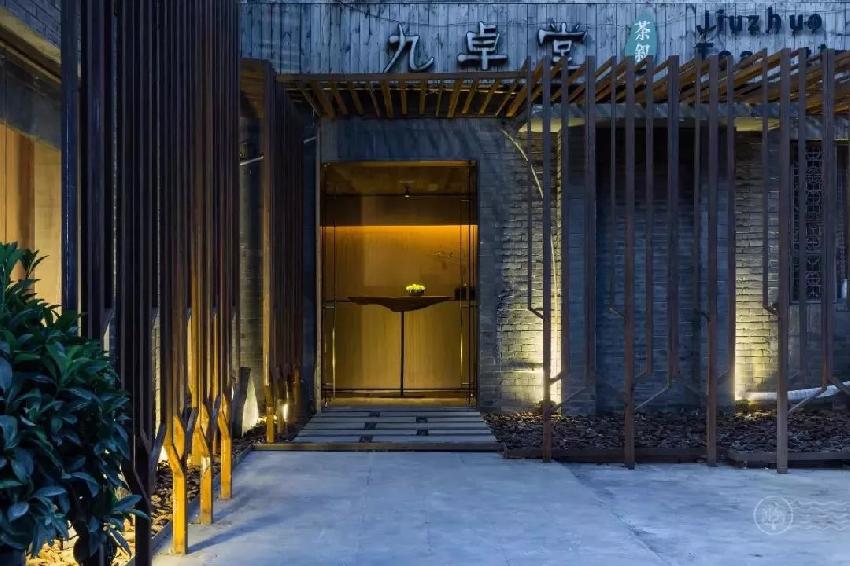 有一種比心，一定要給這家以撞色構(gòu)造的餐廳！