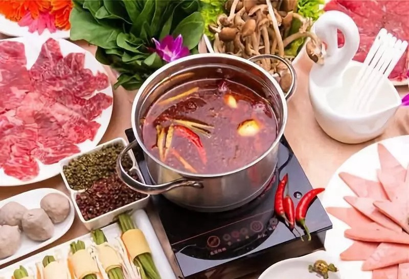 單身經濟：一人小火鍋、適合單獨飲食的桌臺……