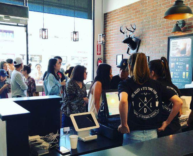 如何靠一款黑糖奶茶，5年開出200家直營店？