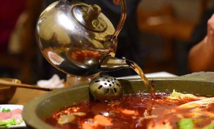 茶飲，火鍋店不可或缺的“主菜”
