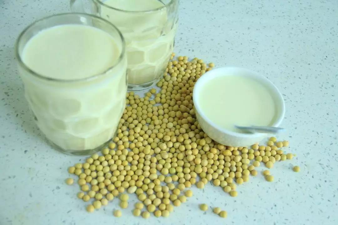 新消費下的國民飲料“豆?jié){”：有多深的低谷，就有多大的機會|餐飲界