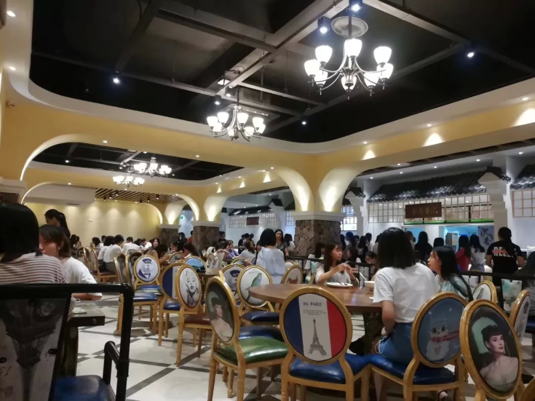 餐廳沒人氣，別再訓(xùn)斥廚師和服務(wù)員了，很可能是你不會“裝”！ | 創(chuàng)業(yè)筆記|餐飲界