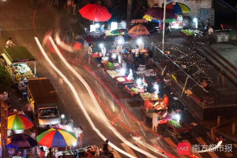 長期主義的“地攤經(jīng)濟”，需要在“釋放”與“克制”中平衡 | 餐見