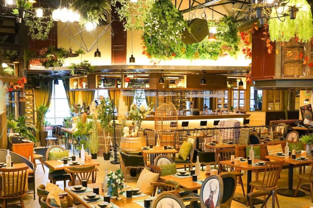 胡桃里上線加拿大，是“中國版Hard Rock Cafe”還是“新版音樂餐吧” | 餐見|餐飲界