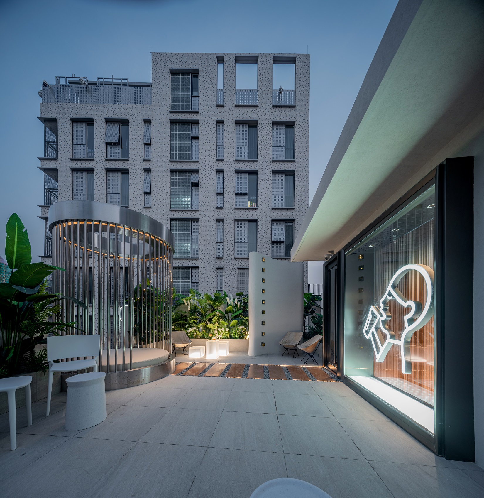喜茶全球首家手造店即將正式營業(yè)，深圳南頭古城再添新地標