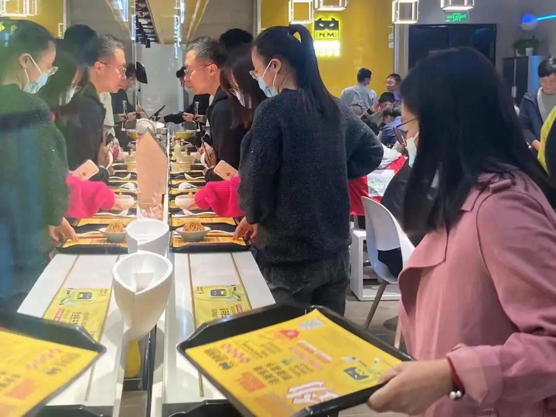 數(shù)字賦能餐飲，智能面館或成下一個(gè)風(fēng)口！| 品類觀察