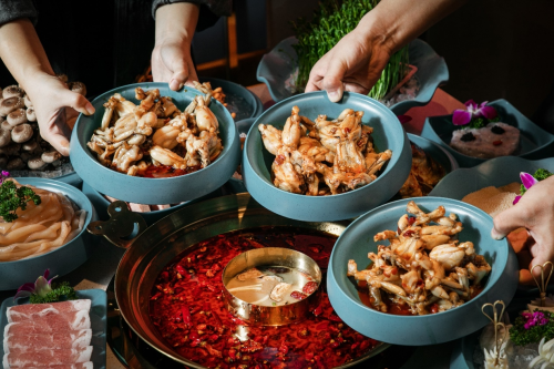 天天排隊(duì)店店爆滿，蛙二爺憑什么有如此大的吸引力？
