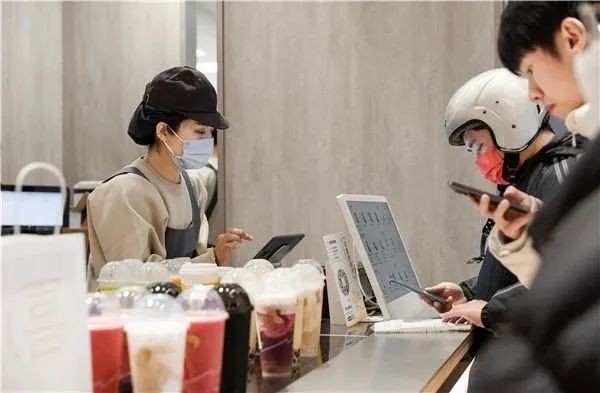 日銷3500杯，日入6萬元，喜茶“事業(yè)合伙”首戰(zhàn)告捷|餐飲界