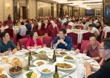 窮鬼套餐遍地開花，商家如何在價(jià)格戰(zhàn)中突圍？