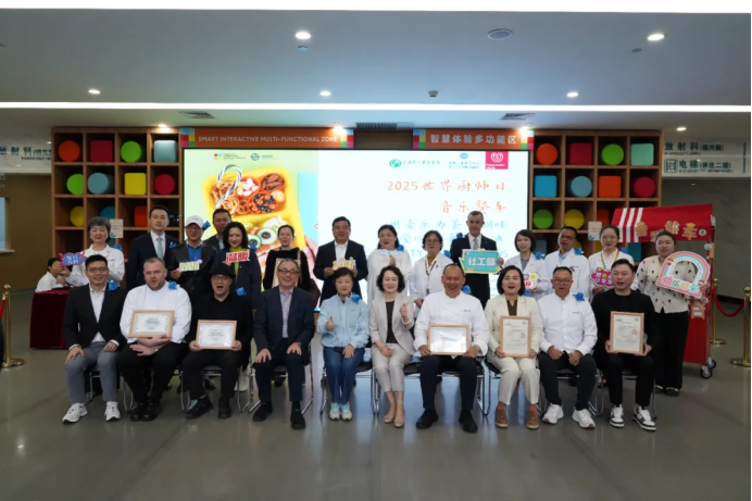 以魚為媒，為愛筑夢：天蘊(yùn)三文魚以天山至味，暖滬上童心