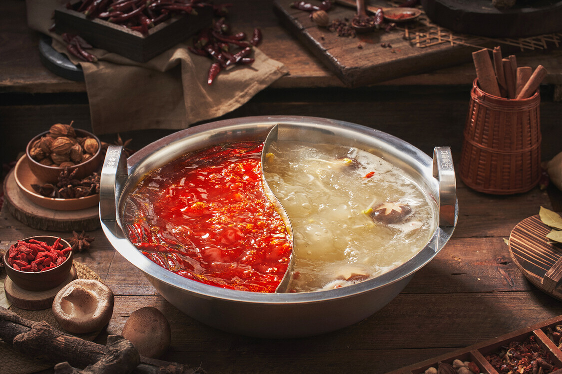 季季紅火鍋強勢登頂！香辣火鍋領(lǐng)導(dǎo)品牌和銷量第一打響春節(jié)前哨戰(zhàn)|餐飲界